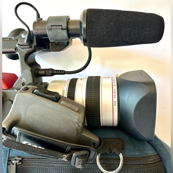 Canon DM-XL1A MiniDV 3CCD Digital 16x Optical Zoom XL 5.5-88MM Video Camcorder - Picture 11 of 17